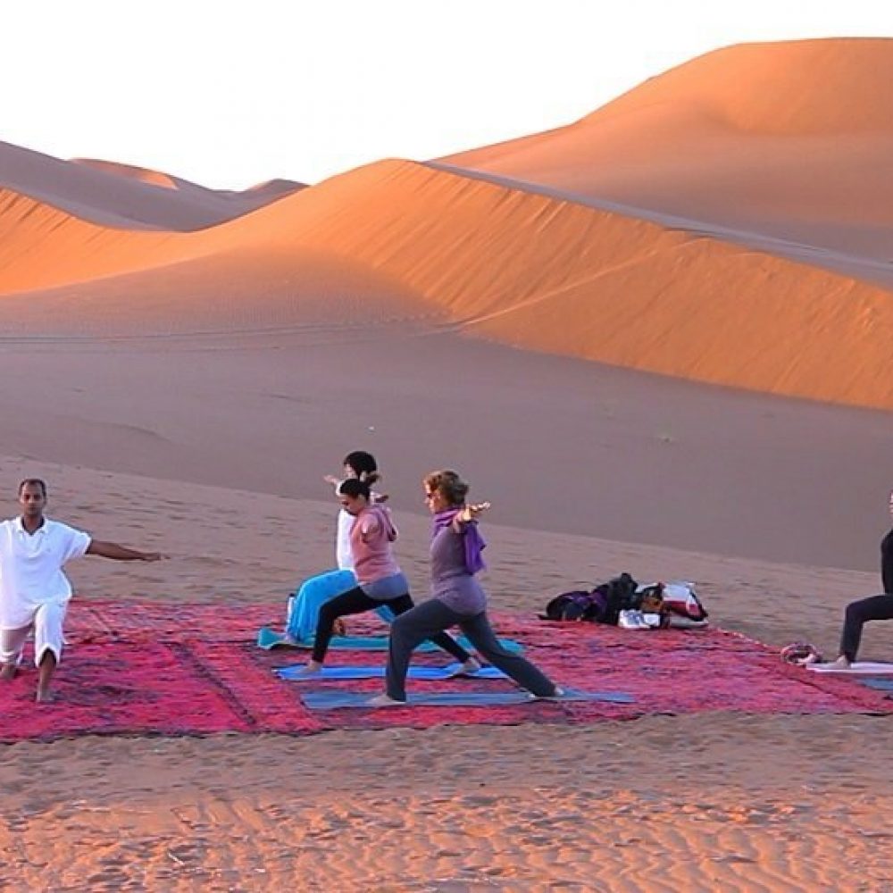 Yoga-en-Rando-chameliere-Trekking-desert